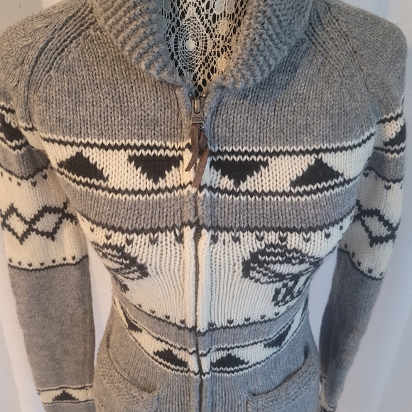 TNA ARITZIA Sea to sky Women's sweater 100% Lambswool, 2Pockets Knitted Small - Picture 8 of 10